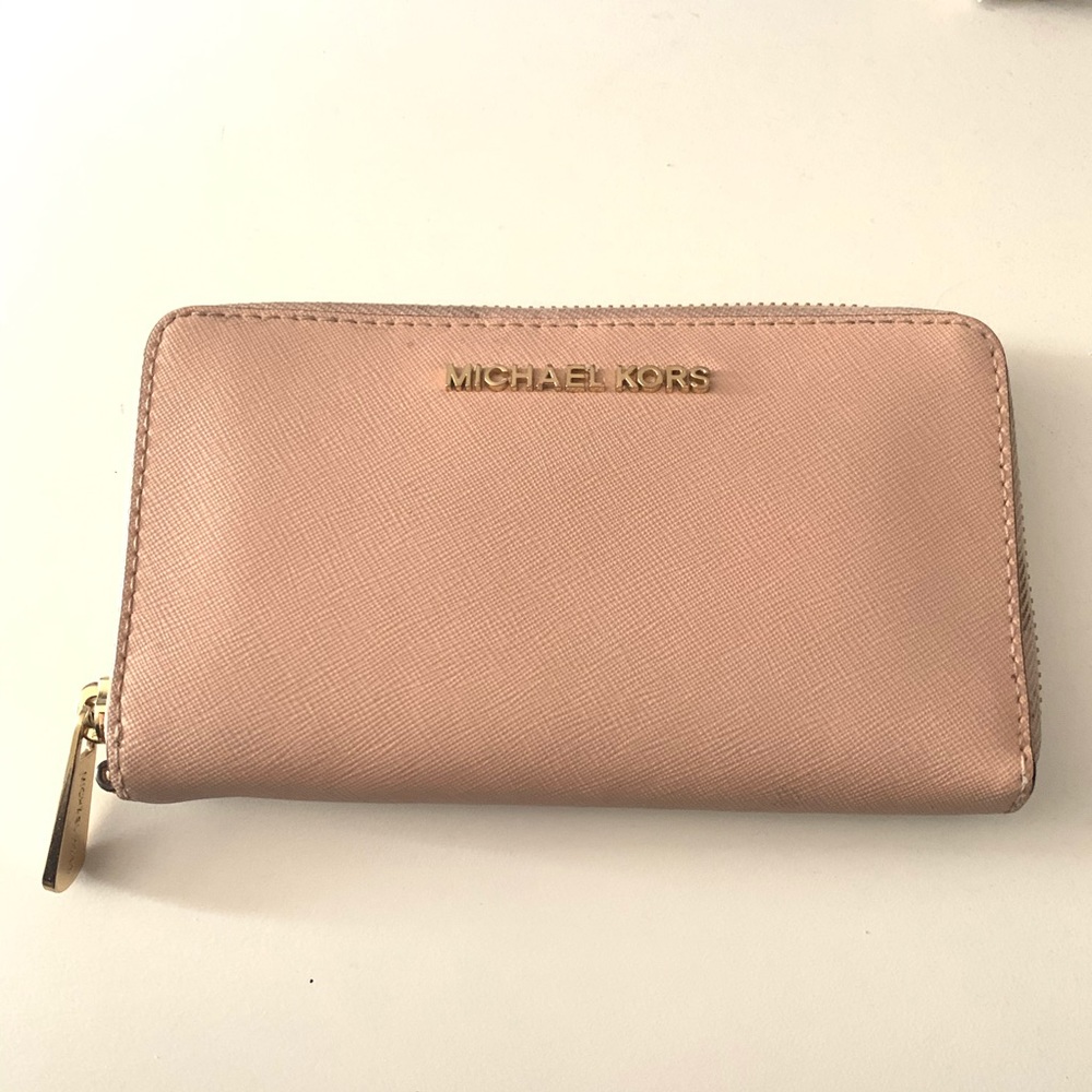 Michael Kors Light Pink Wallet